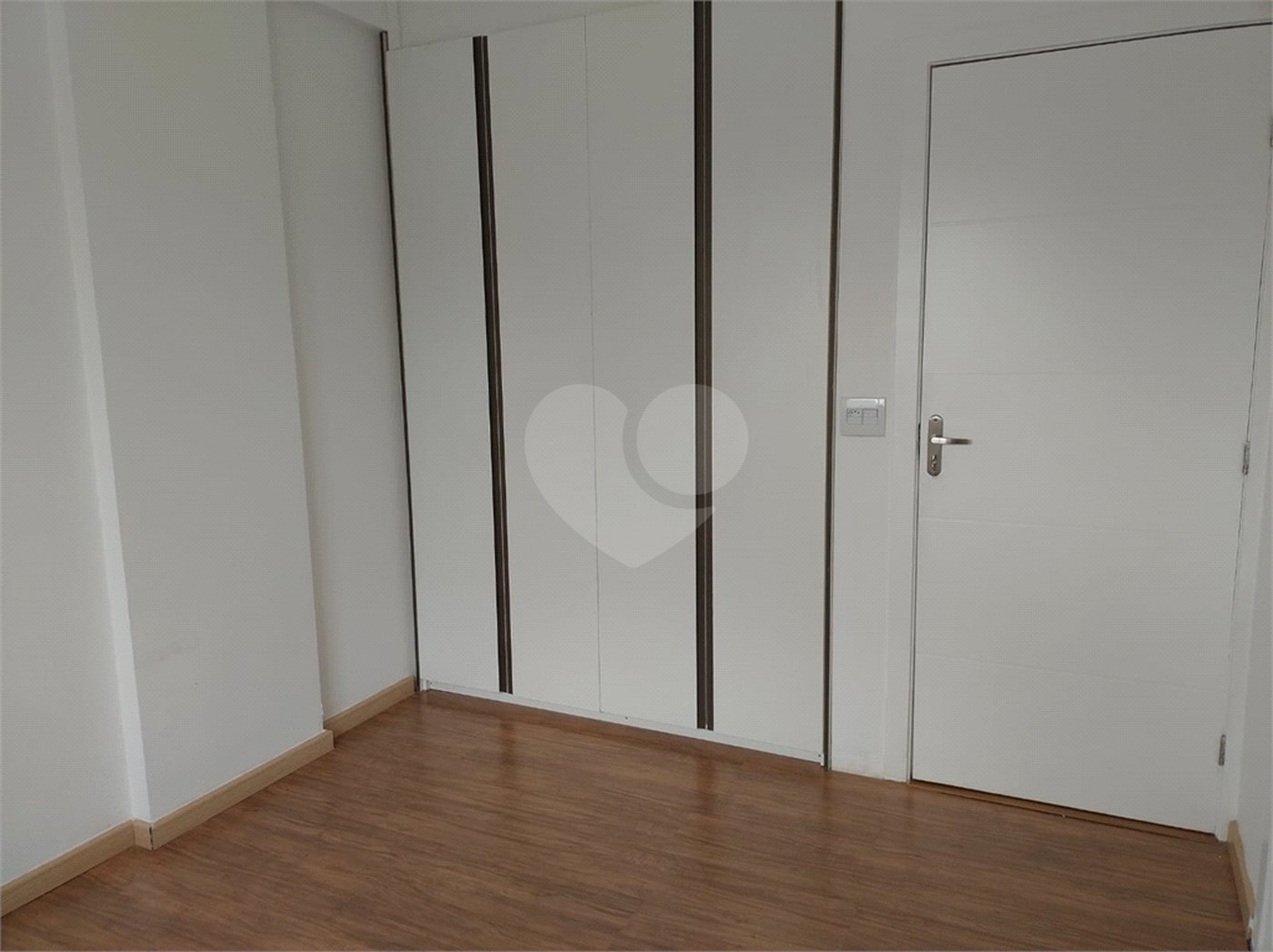 Apartamento à venda ou para alugar com 3 suítes em Indianópolis, São Paulo, SP