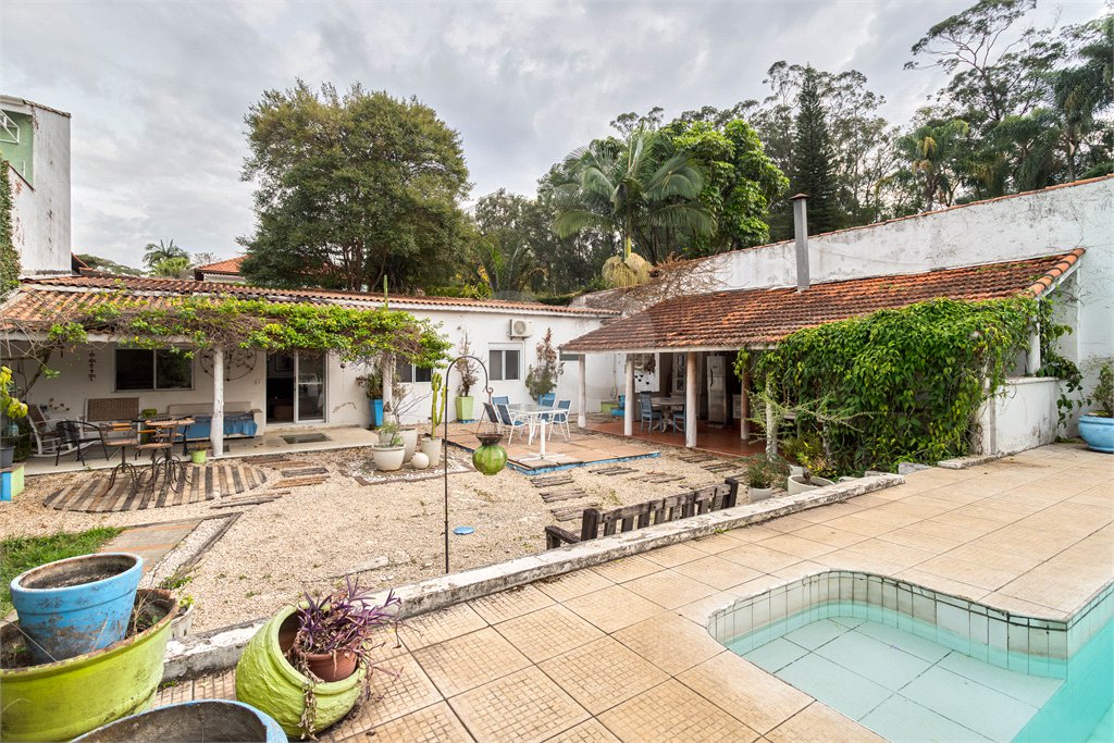 Casa à venda com 3 quartos, sendo 2 suítes,  em Alto da Boa Vista, São Paulo, SP
