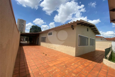 Casa à venda com 3 quartos em Jardim do Carmo, Araraquara, SP