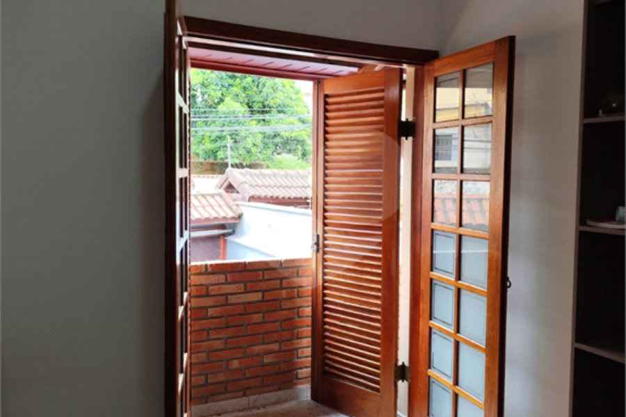 Sobrado à venda com 3 quartos, sendo 1 suíte,  em Horto Florestal, São Paulo, SP