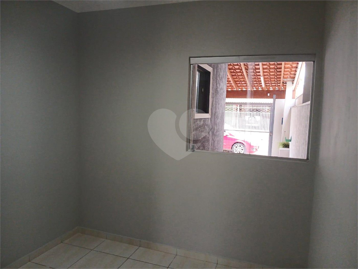 Casa de Vila à venda com 3 quartos, sendo 1 suíte, em Jardim Wanel Ville V, Sorocaba, SP