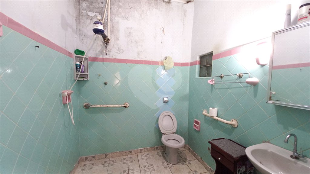 Casa Térrea à venda com 4 quartos, sendo 2 suítes, em Vila Gustavo, São Paulo, SP