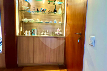 Apartamento à venda com 4 suítes em Vila Suzana, São Paulo, SP