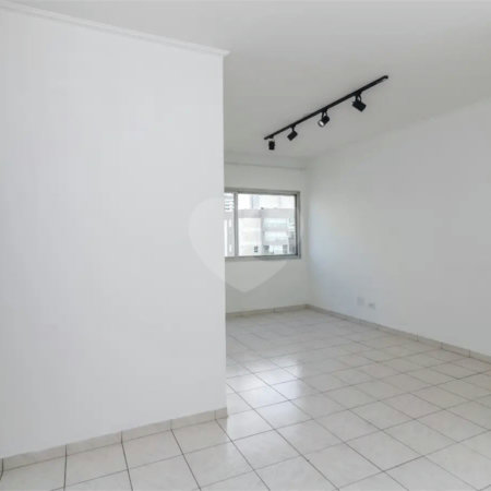 Apartamento à venda com 3 quartos em Moema, São Paulo, SP
