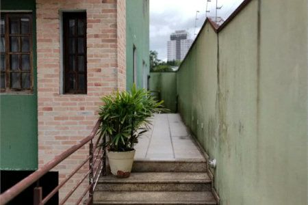 Sobrado à venda 160m² com 4 quartos, sendo 1 suíte, em Jardim Monte Kemel próximo ao Metrô Vila Sônia