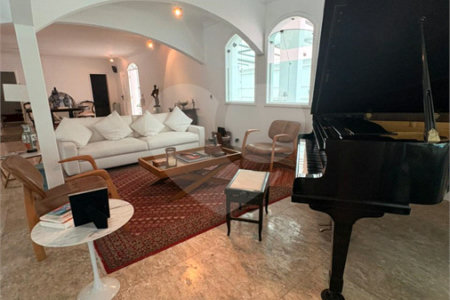 Casa Térrea à venda com 4 suítes em Anchieta, São Bernardo do Campo, SP