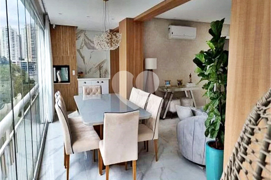 Apartamento à venda com 3 suítes em Vila Andrade, São Paulo, SP