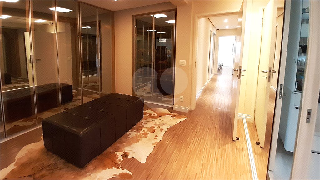 Apartamento à venda com 4 suítes em Campo Belo, São Paulo, SP