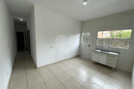 Sobrado à venda com 2 quartos, sendo 1 suíte, em Loteamento Jardim do Sol (mailasqui), São Roque, SP
