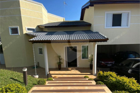 Casa à venda com 4 suítes no condomínio Aruã, Mogi das Cruzes - SP