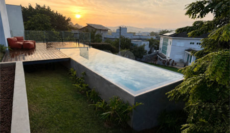 Casa à venda com 4 quartos, sendo 3 suítes, no condomínio Terras de Santa Teresa, Itupeva - SP
