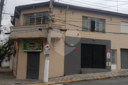 Sobrado à venda com 4 quartos em Calmon Viana, Poá, SP