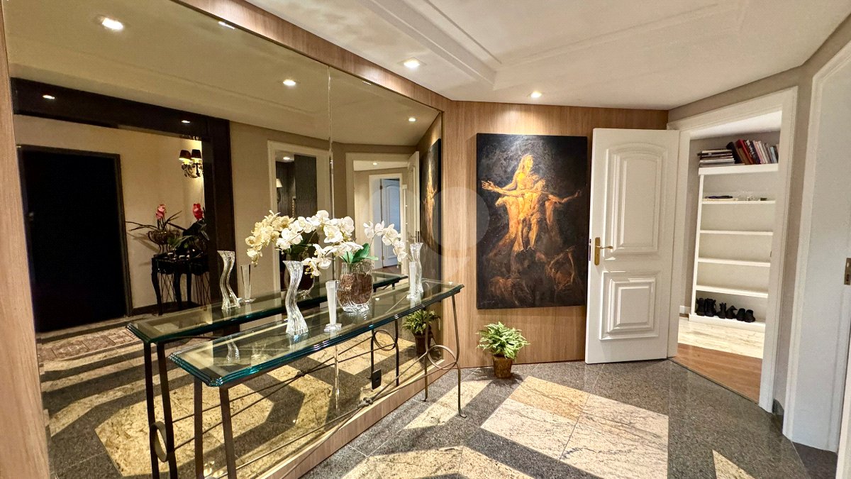 Apartamento à venda com 4 suítes em Moema, São Paulo, SP