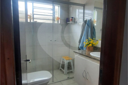 Casa à venda com 4 quartos, sendo 1 suíte,  em Vila Rosália, Guarulhos, SP