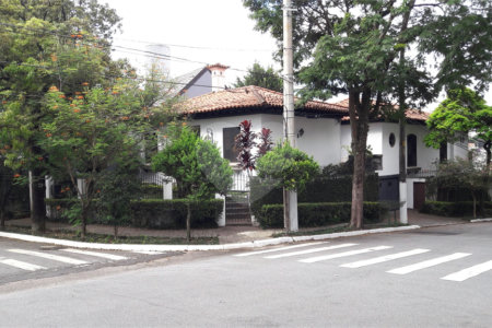 Casa Térrea à venda com 4 suítes em Brooklin Paulista, São Paulo, SP