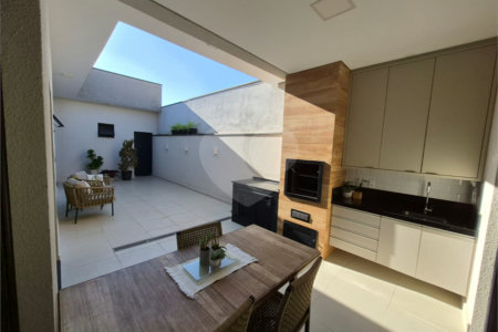 Casa à venda com 3 quartos, sendo 1 suíte,  no condomínio Mantova, Indaiatuba - SP
