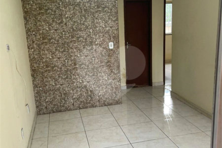Apartamento para alugar com 2 quartos em Senador Vasconcelos, Rio de Janeiro, RJ