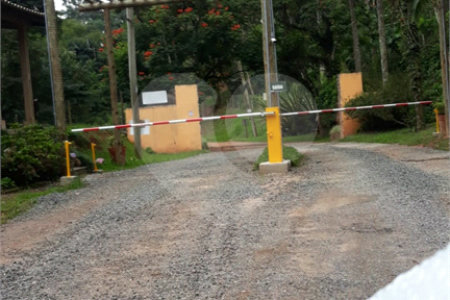 Casa à venda com 6 quartos, sendo 4 suítes, no condomínio Recanto dos Palmares, Atibaia - SP