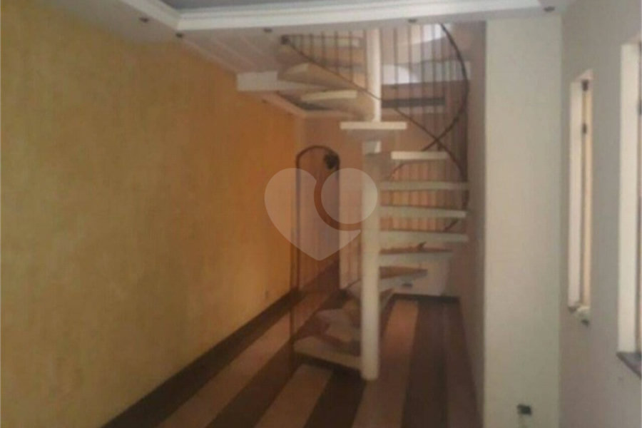 Sobrado à venda com 3 quartos, sendo 1 suíte, em Jardim Bom Clima, Guarulhos, SP