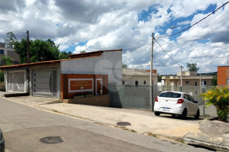 Casa à venda com 2 quartos, sendo 1 suíte, no condomínio Ceu de Brigadeiro, Sorocaba - SP