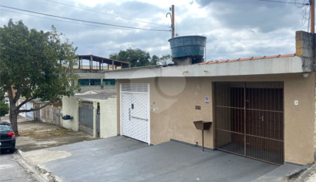 Casa à venda com 3 quartos em Jardim Santa Helena, Poá, SP