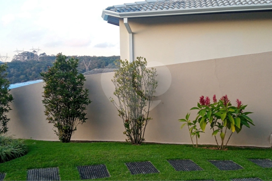 Casa à venda com 5 quartos, sendo 2 suítes, em Serra da Cantareira, Mairiporã, SP