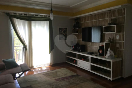 Casa à venda com 3 suítes no condomínio Aruã, Mogi das Cruzes - SP