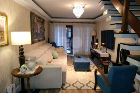 Casa à venda com 3 quartos, sendo 1 suíte, em Parque Vitória, São Paulo, SP