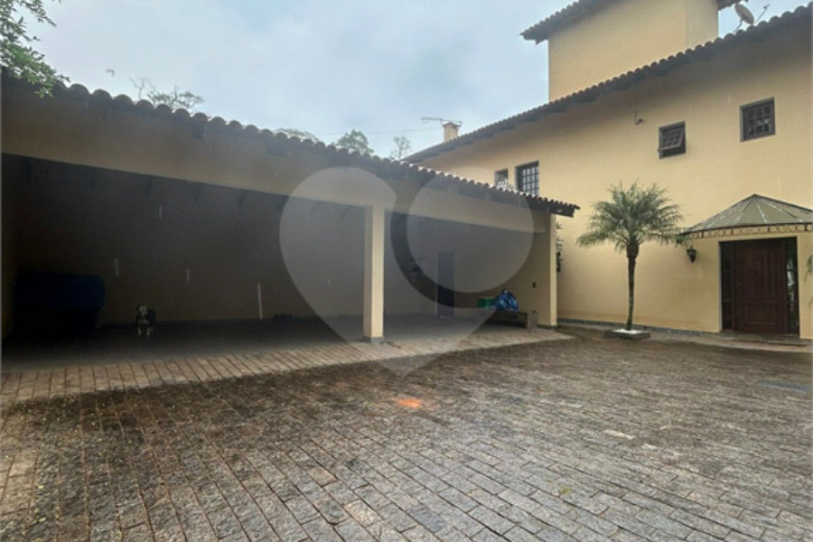 Terreno à venda com 4 suítes no condomínio Alpes da Cantareira, Mairiporã - SP