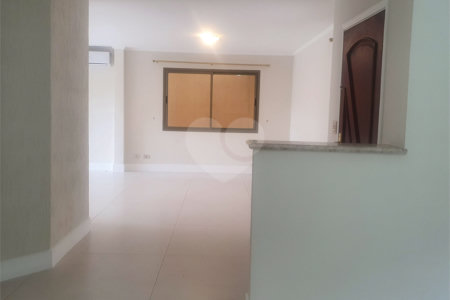 Casa à venda com 4 quartos, sendo 2 suítes,  no condomínio Lake Louise, São Paulo - SP