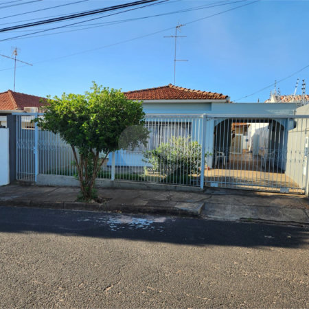 Casa à venda com 4 quartos, sendo 1 suíte, no Centro, Araraquara, SP