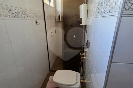 Sobrado à venda ou para alugar com 6 quartos, sendo 2 suítes, em Santana, São Paulo, SP