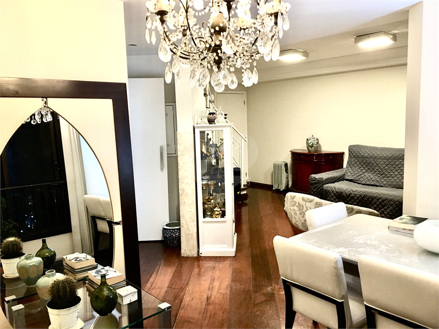Apartamento à venda com 3 quartos, sendo 1 suíte,  em Vila Santo Estevão, São Paulo, SP