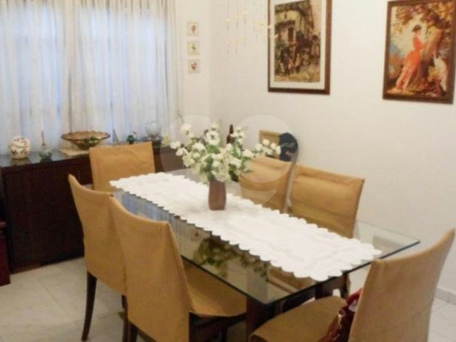 Sobrado à venda com 3 quartos, sendo 1 suíte,  em Campo Grande, São Paulo, SP