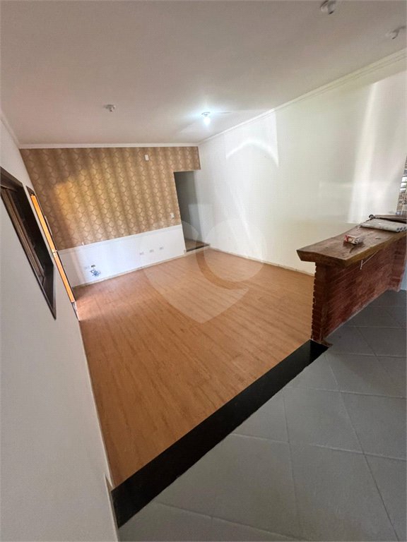 Casa para alugar com 2 quartos, sendo 1 suíte, em Jardim Rene, São Roque, SP