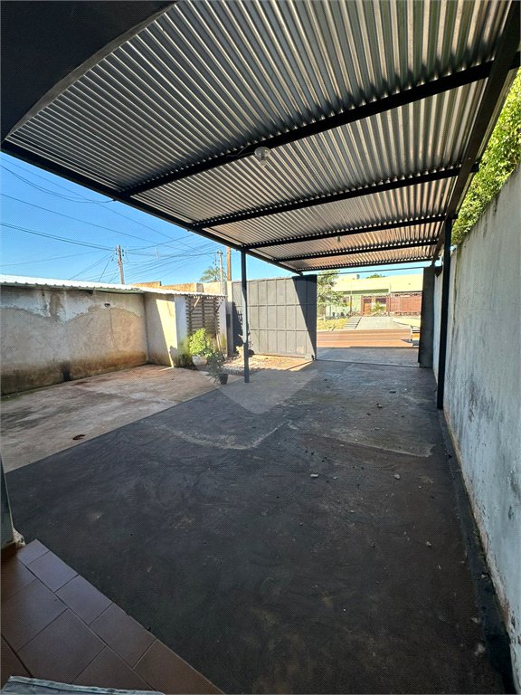 Casa à venda com 4 quartos, sendo 1 suíte,  em Jardim Estoril, Ponta Porã, MS