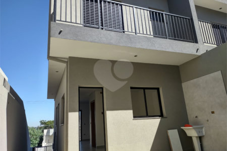 Casa à venda com 2 suítes em Jardim Santo Antônio, Atibaia, SP