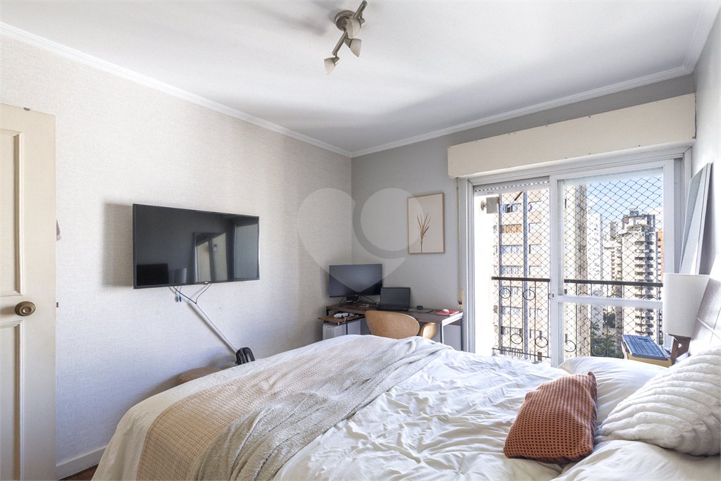 Apartamento à venda com 4 quartos, sendo 2 suítes, em Indianópolis, São Paulo, SP