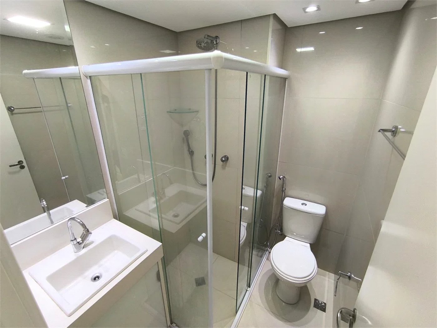Apartamento à venda com 2 quartos, sendo 1 suíte,  em Jardim Vazani, São Paulo, SP