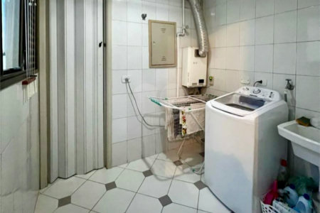 Apartamento à venda com 3 quartos, sendo 1 suíte,  em Vila Andrade, São Paulo, SP