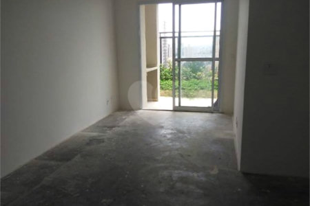 Apartamento à venda com 2 quartos, sendo 1 suíte,  em Vila Paiva, São Paulo, SP