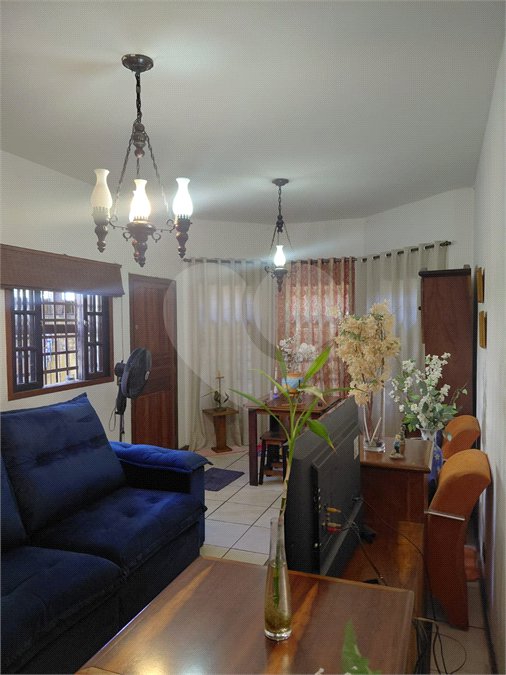 Sobrado à venda com 3 quartos, sendo 1 suíte,  em Tremembé, São Paulo, SP