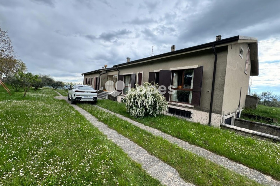 Casa multifamiliar à venda em Verona, Itália – 3 unidades e 12.000 m²