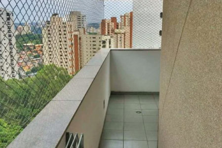 Apartamento para alugar com 4 quartos, sendo 3 suítes, em Jardim Londrina, São Paulo, SP