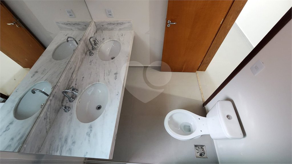 Casa à venda com 4 suítes no condomínio Santa Isabel I, Louveira - SP