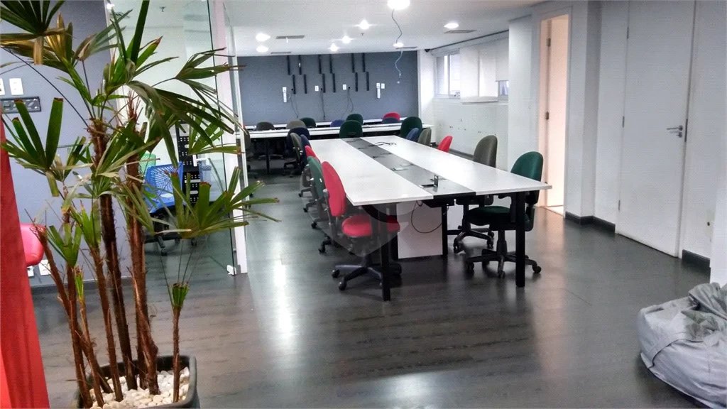 Conjunto comercial para locação nos Jardins
