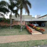 Casa a venda no condomínio Damha II
