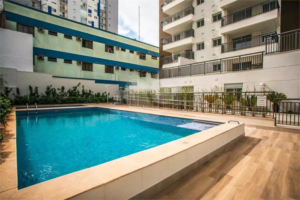 Apartamento Garden à venda ? 500 m do Metrô Conceição | Reformado e com quintal privativo