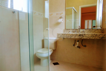Casa à venda com 3 suítes no condomínio Residencial Jardim América, Vinhedo - SP