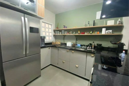 Sobrado à venda com 3 quartos, sendo 1 suíte, em Adalgisa, Osasco, SP